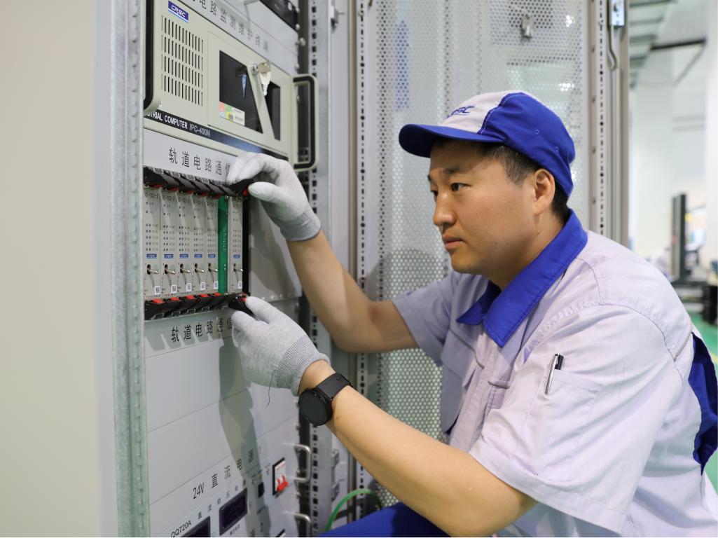 全國勘察設(shè)計(jì)信息網(wǎng)--北京全路通信信號(hào)研究設(shè)計(jì)院集團(tuán)北信公司新增一名享受國務(wù)院政府特殊津貼人員